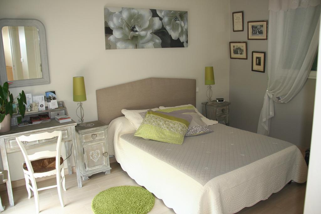 Une Chambre A La Campagne Basse-Goulaine Habitación foto